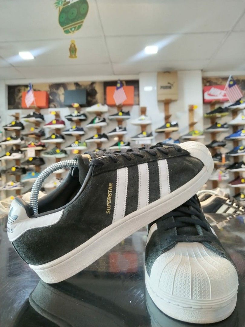 Kasut Adidas Superstar black