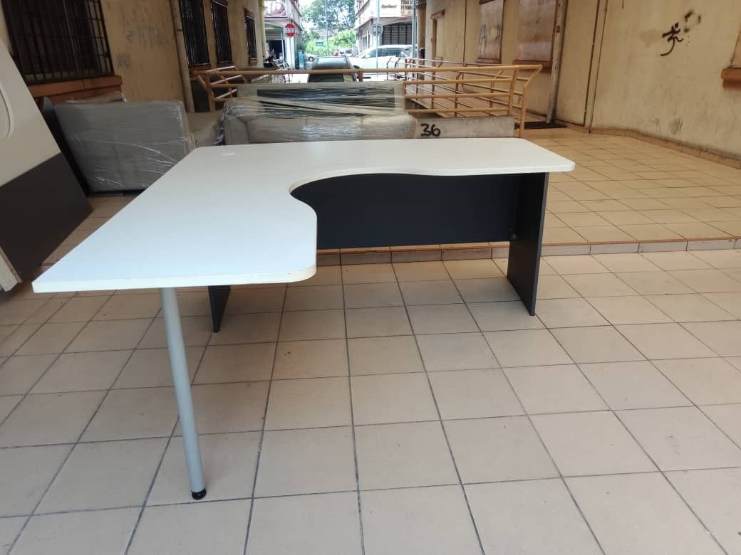 L Shape Table Code:LT-14 (Category: Tables & Sets) located in Petaling Jaya. Submitted by micron1786 (Listing ID 1264829053, Image 3). Description: [**Price above DOES NOT INCLUDE of delivery & Installation**] L 1650mm W 1730mm H 760mm Code :LT-14 Available : 2 Condition : Goods We are specialist in BUY or SELL New/Used Home Furniture or Office Equipment [ Micron Furniture Trading sdn bhd ] 20 , Jalan PJS 3/46 , Sri Manja Square , Taman Sri Manja
