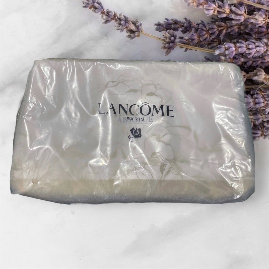 Lancome Absolue Makeup Pouch (Category: Makeup) located in Quezon City. Submitted by porhamie (Listing ID 1264933606, Image 2). Description: .