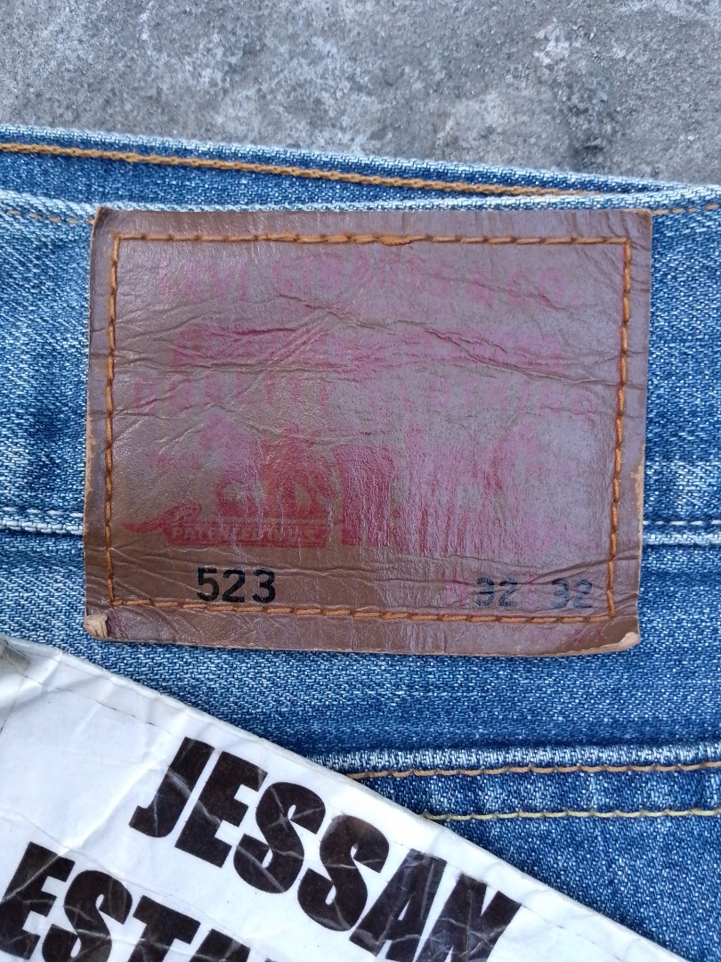 Levi's 523 Straight Fit Jeans, Men's Fashion, Bottoms, Jeans on Carousell