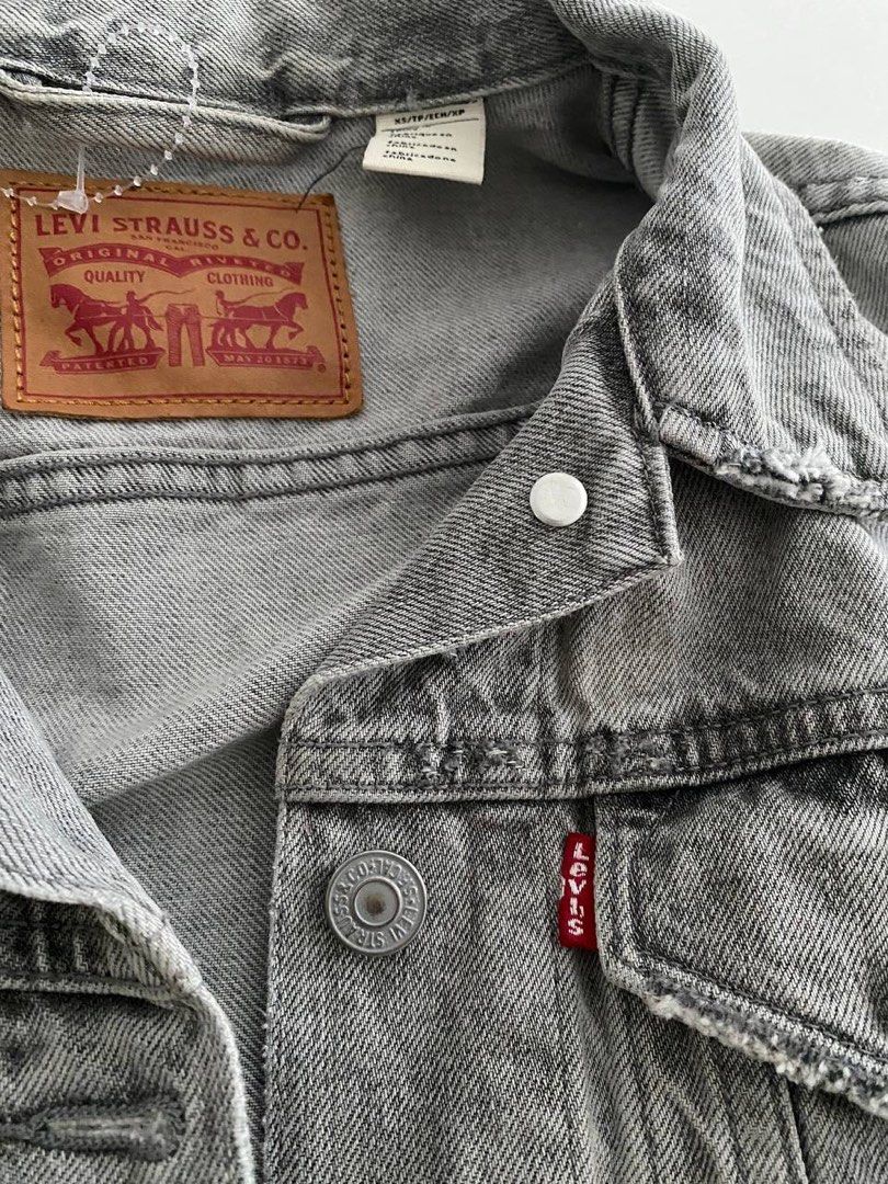 Levi s grey wash denim jacket Women s Fashion Coats Jackets and