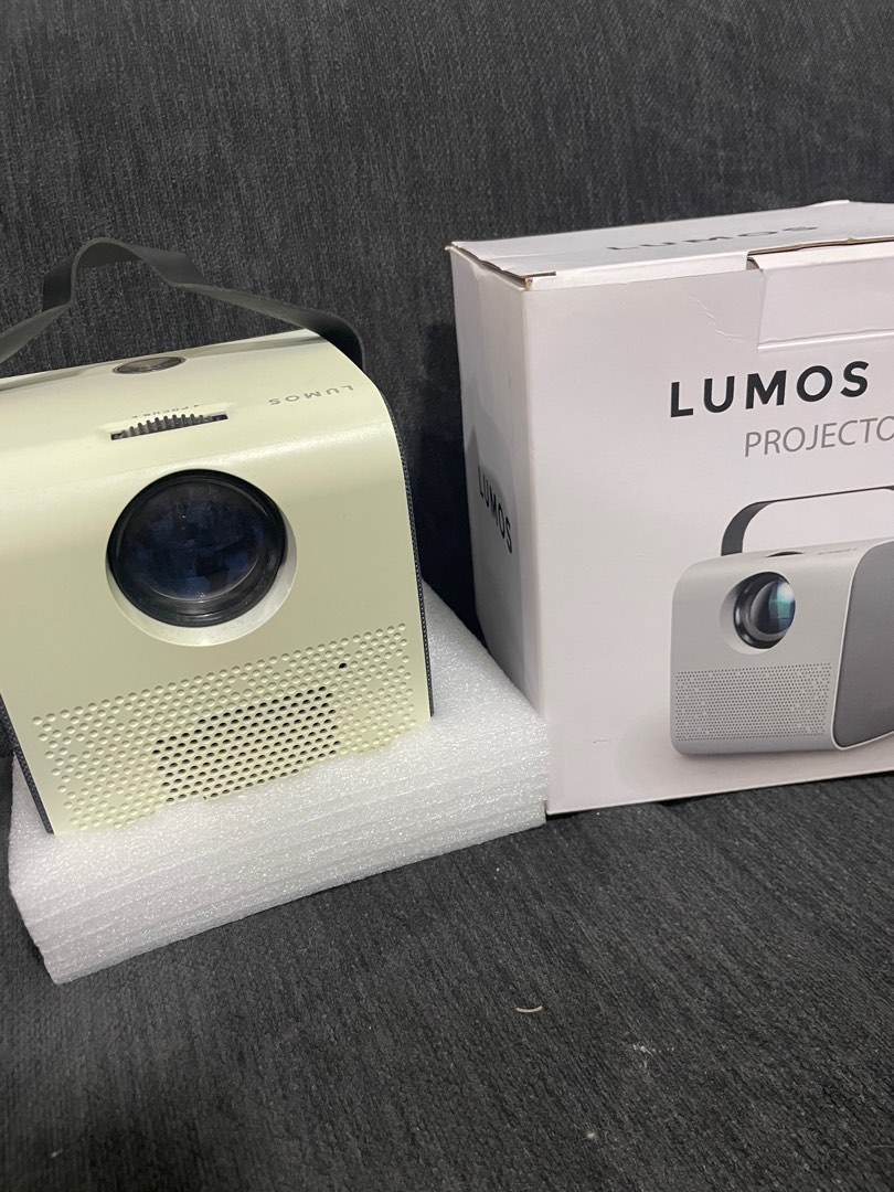 Lumos Ray Smart Home Projector ( Youtube + Netflix), TV & Home