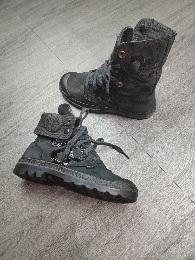 MARRIED TO THE MOB x PALLADIUM (Category: Boots) located in Quezon City. Submitted by nfh93_____ (Listing ID 1264922746, Image 3). Description: .