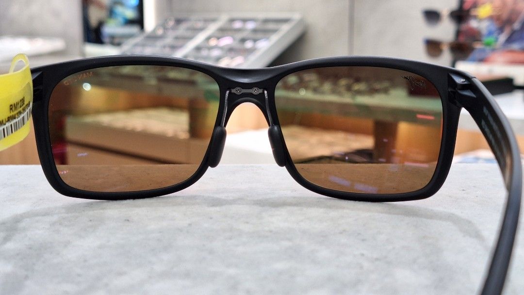 Maui jim red sands vs oakley holbrook 2025