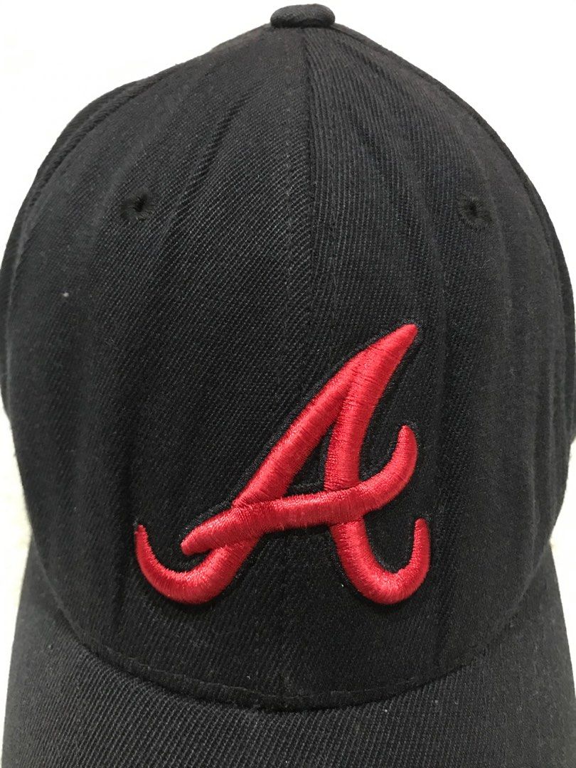 MLB ATLANTA BRAVES FLEXFIT FITTED BLACK CAP Men s Fashion