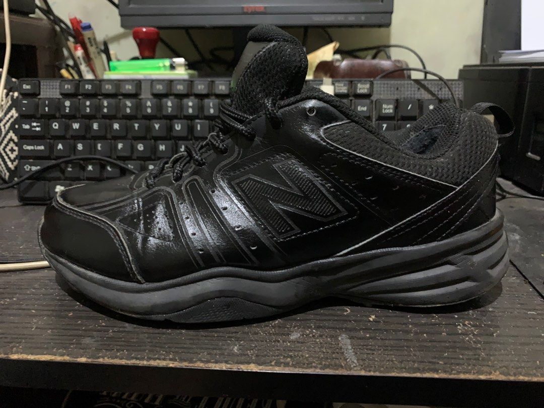 NB 409 Black series Fesyen Pria Sepatu Sneakers di Carousell