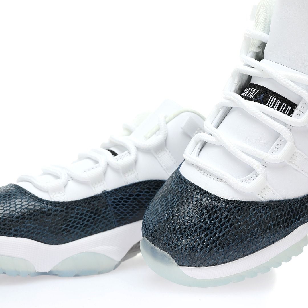Nike Air Jordan 11 Retro Low LENavy SnakeskinAJ11, Women's Fashion,  Footwear, Sneakers on Carousell