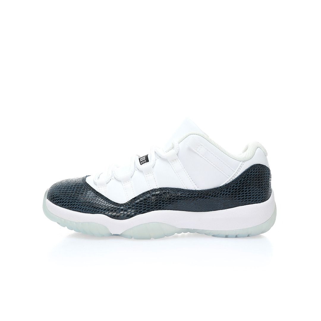 Jordan store 11s le