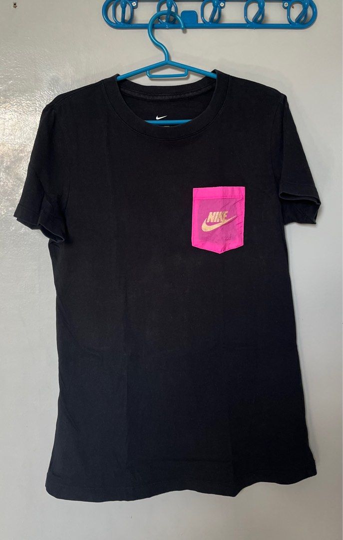Black pink and top blue nike shirt