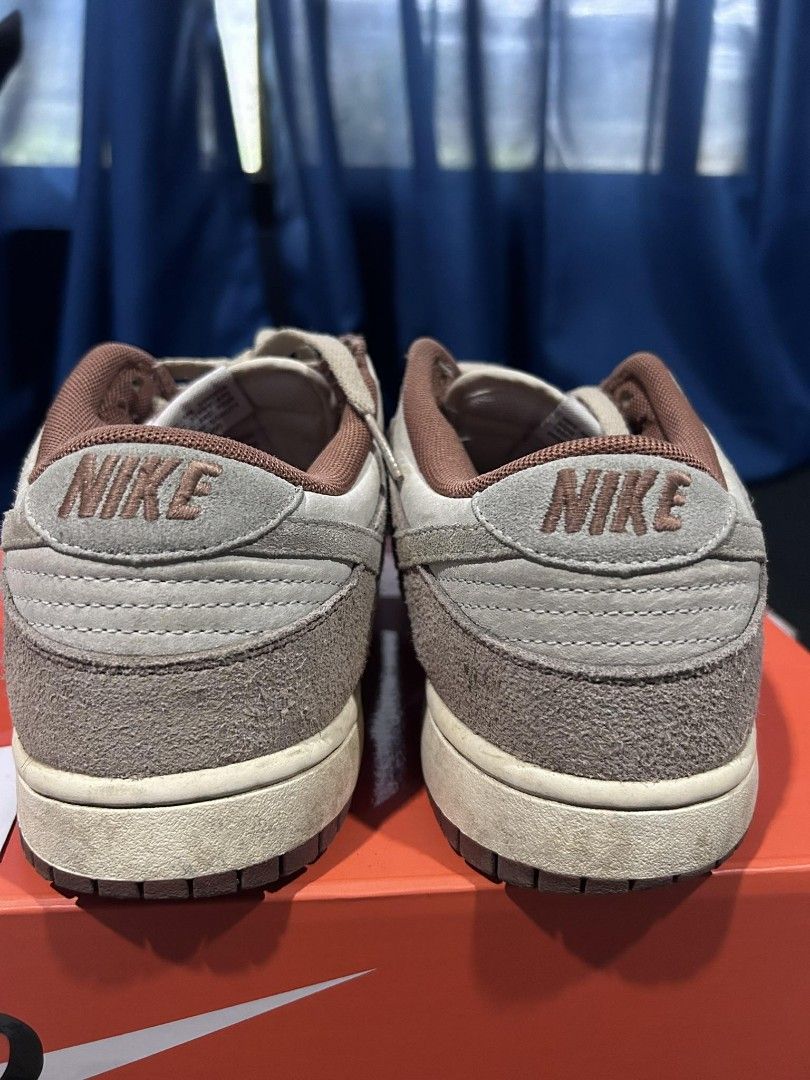 Nike Dunk Low Medium Curry (Category: Sneakers) located in Pagadian. Submitted by lancism.g (Listing ID 1264875278, Image 2). Description: WTS Used Drags, size label is unreadable.
