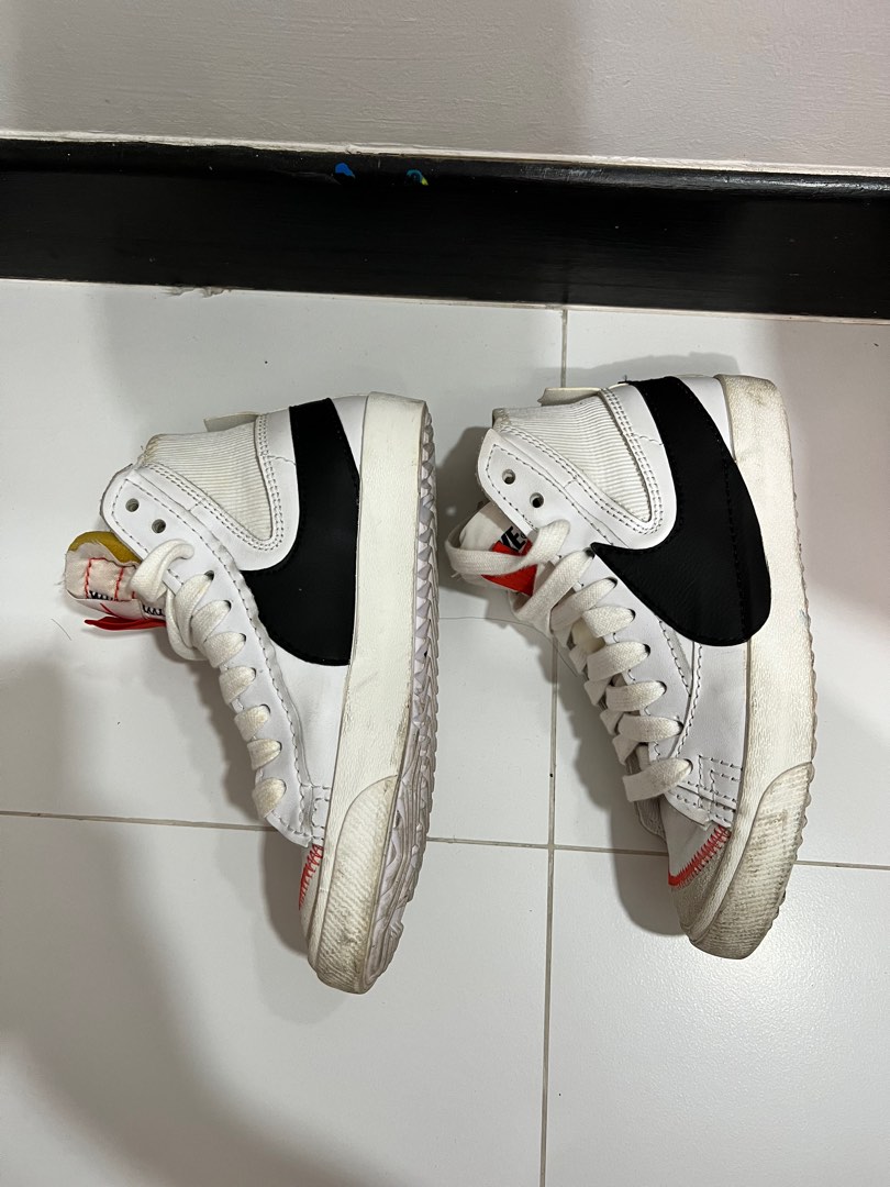 Nike shoe, Men's Fashion, Footwear, Sneakers on Carousell