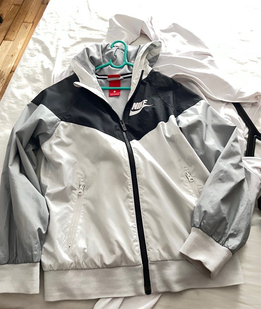 Nike new arrivals windbreaker poshmark