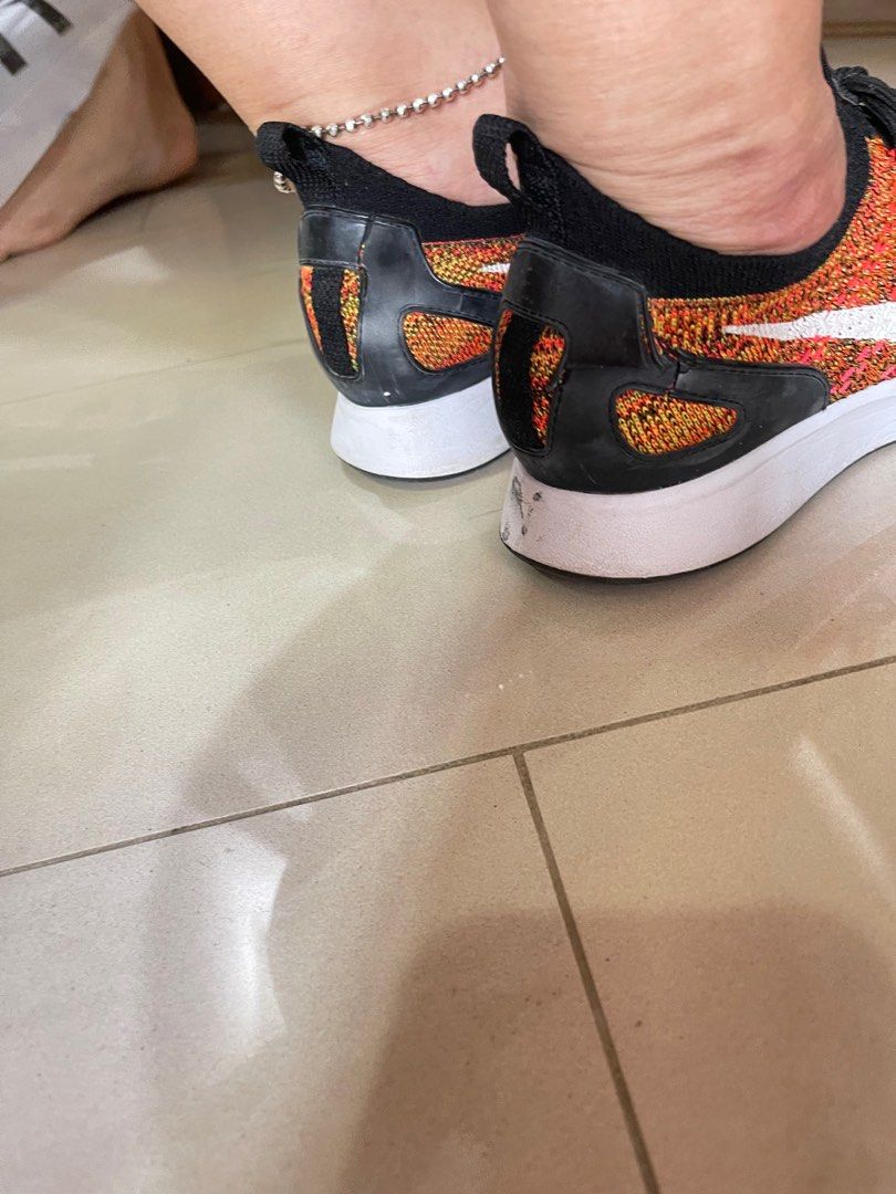 Nike flyknit discount racer womens orange
