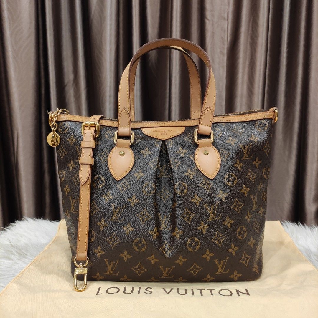 Lv Louis Vuitton Small Pouch, Luxury, Bags & Wallets on Carousell