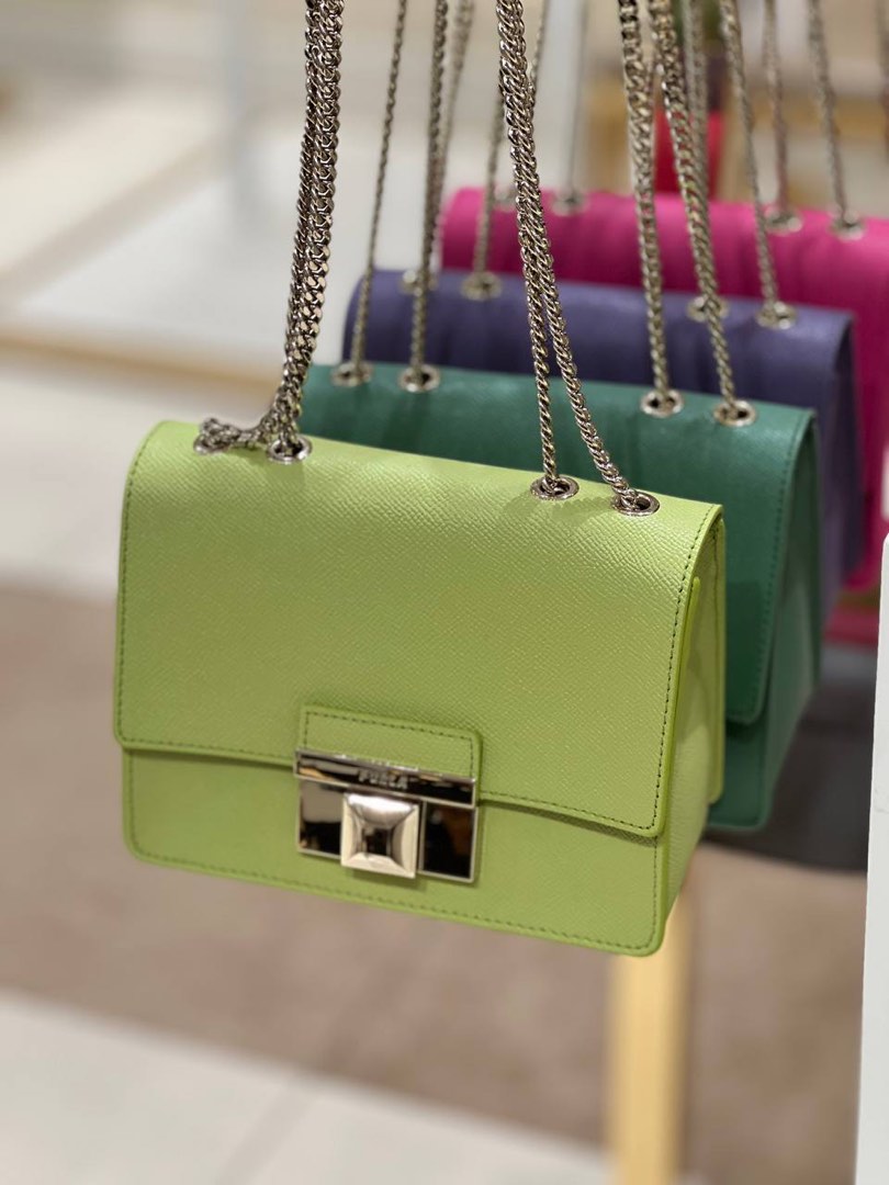 PREORDER FURLA MINI VENERE CHAIN CROSSBODY Women s Fashion Bags