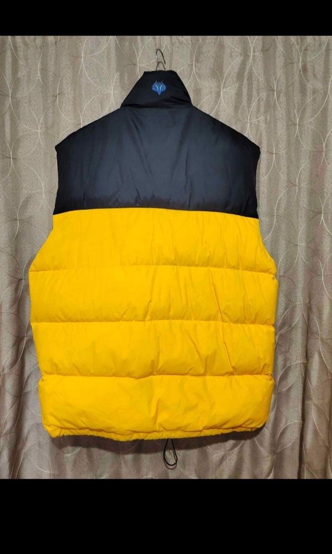 Puffer Vest, Men's Fashion, Coats, Jackets and Outerwear on Carousell