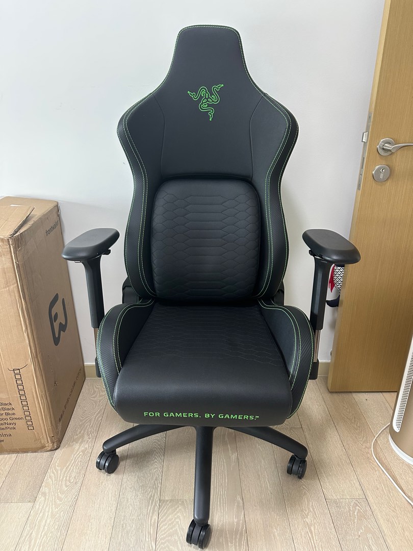 Razer Iskur (Gaming / Office Chair), Furniture & Home Living, Furniture