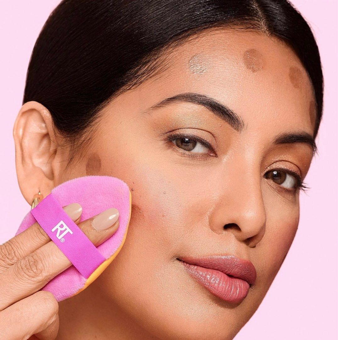 Real Techniques Miracle 2In1 Powder Puff & Makeup Sponge DualSided