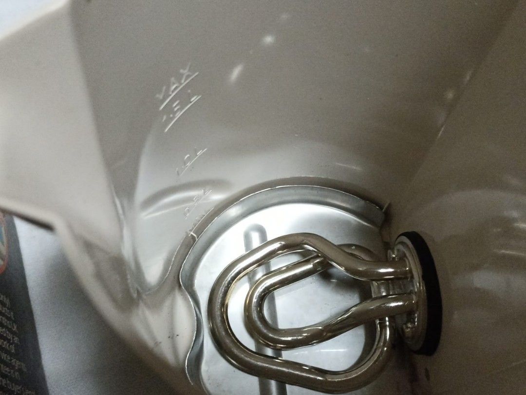 Russell Hobbs Kettle ( Made in Great Britain) Retro, TV & Home