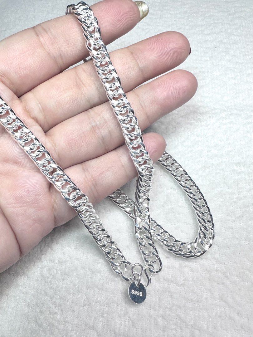 Gold and silver mens chain store