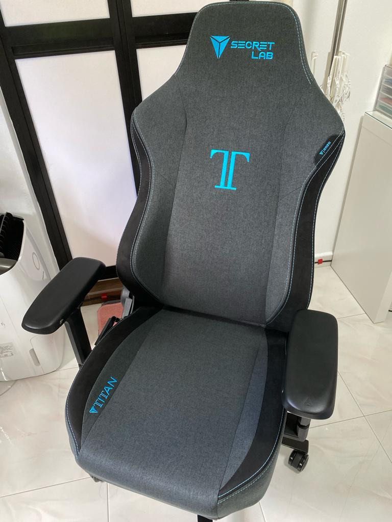 Secret lab TITAN, Furniture & Home Living, Furniture, Chairs on Carousell
