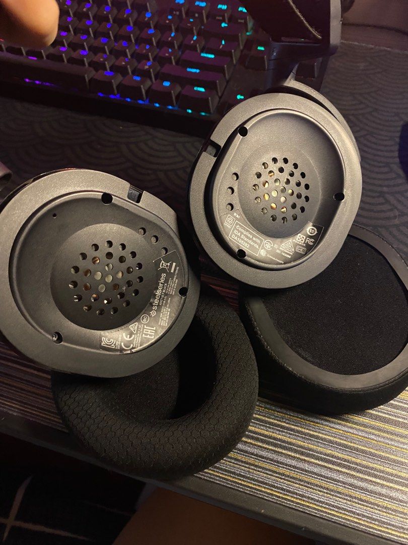 Steelseries Arctis 7 (Category: Headphones & Headsets) located in Manila. Submitted by mallowwzx (Listing ID 1264840844, Image 3). Description: Steelseries Arctis 7 Swap or sale Excellent condition Volume wheel working Mic and headset working Good for gaming and music streaming No issue sa sounds and mic Good condition earpads Inclusion : Steelseries Arctis 7 and cable only Used as wired doesn’t affect performance - Walang dongle for wireless tra