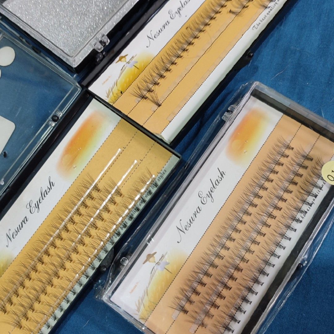 Take All Eyelash Extension Set for DIY (Category: Makeup) located in Quezon City. Submitted by ms.jambs (Listing ID 1264843810, Image 1). Description: for diy eyelash extensions in clusters, madali ikabit very natural yung hair take all one set unused pa rfs: wala na time di na nagamit uli.