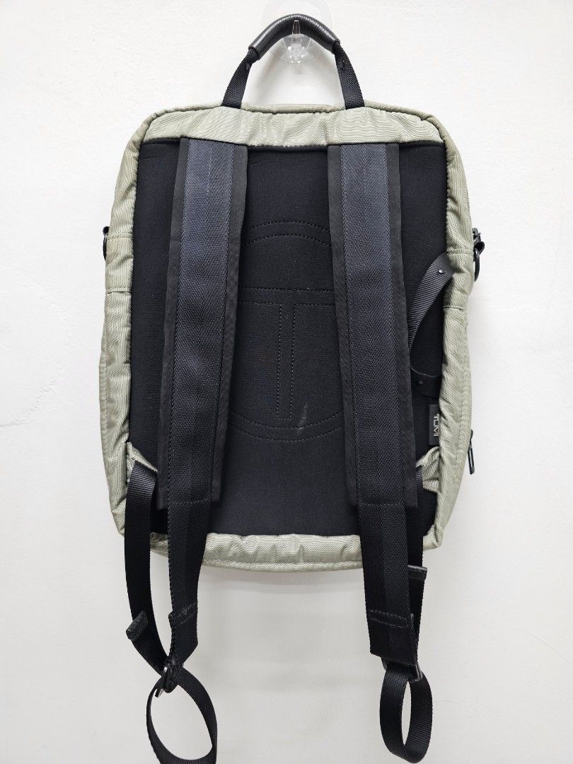 Tumi tech deals laptop bag