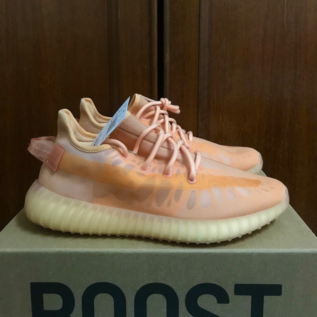 Yeezy hotsell below retail