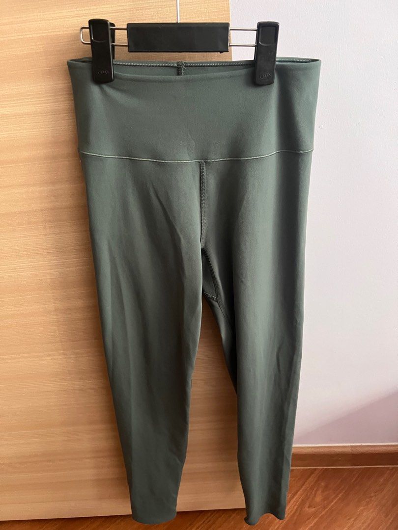 Yoga pants uniqlo on sale