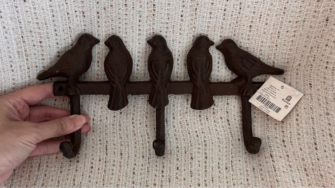 Vintage Style Metal Brown Birds Clothing Hooks, Furniture & Home Living,  Home Decor, Wall Decor on Carousell
