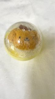 超大扭蛋（裡面目測是布丁狗的沐浴球）