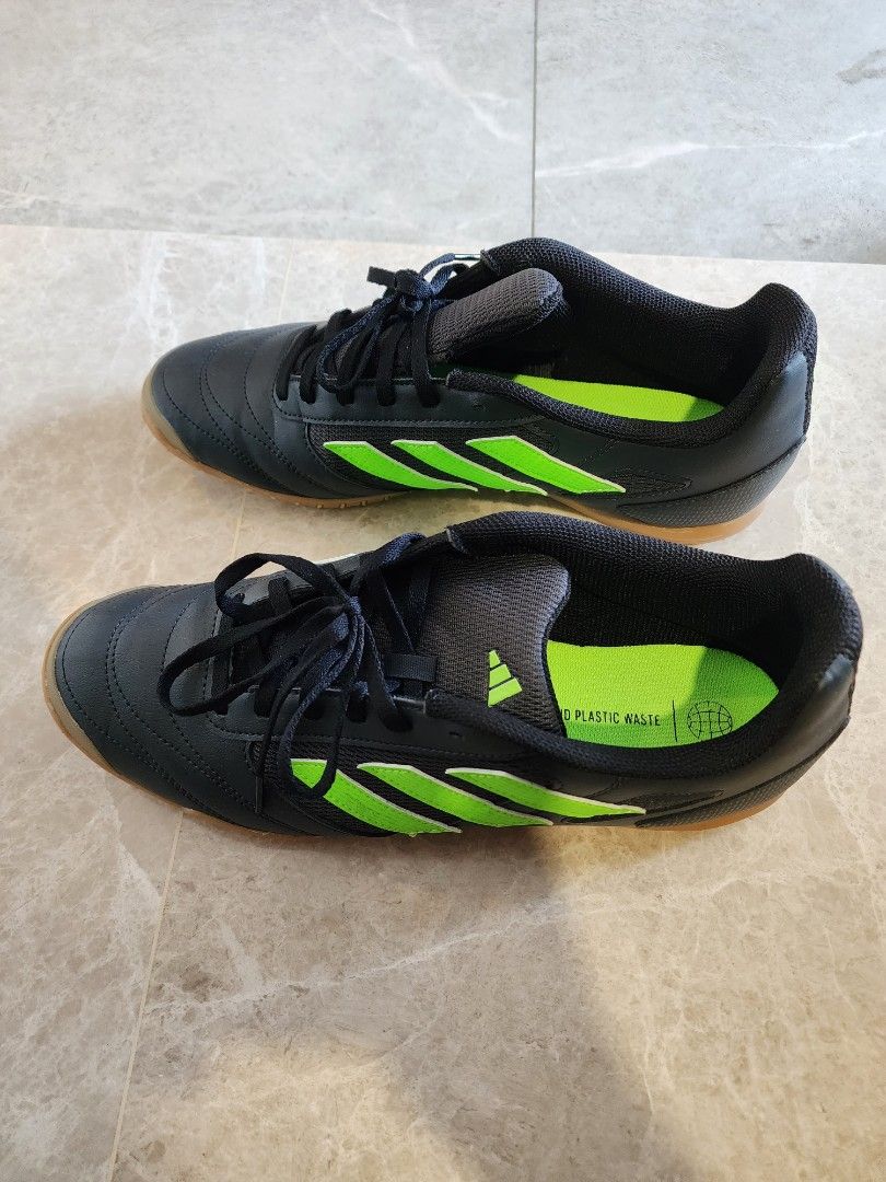 Futsal shoes for sale outlet