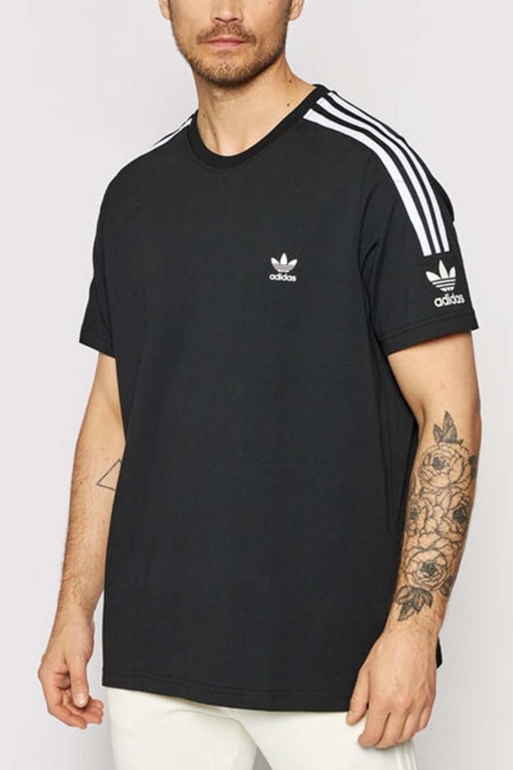 Adidas originals tech tee 2025