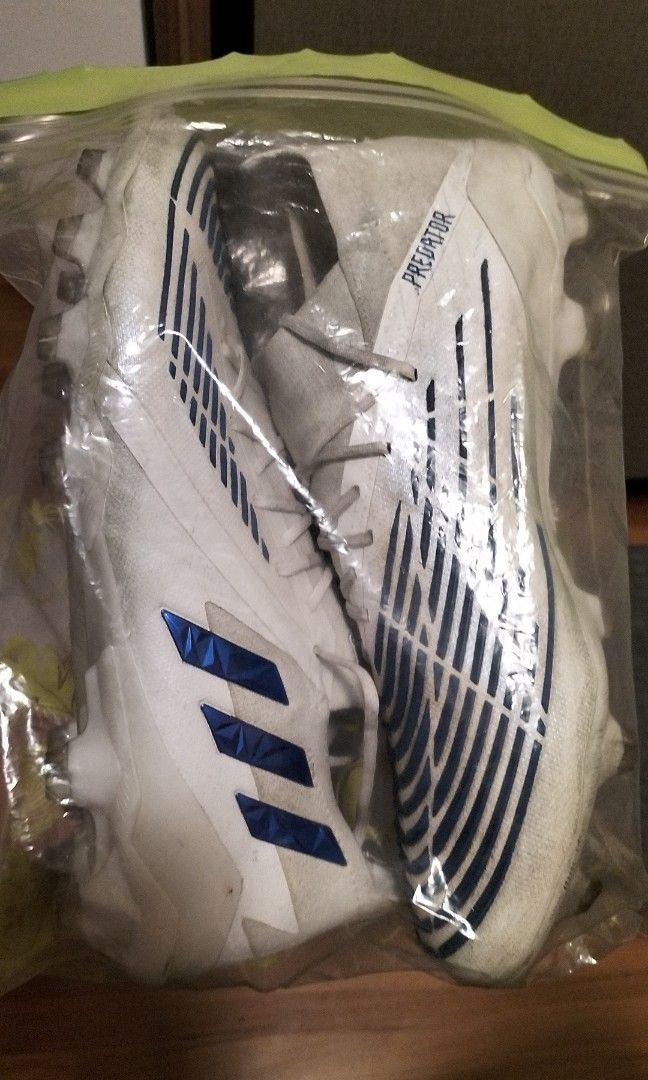 adidas predator edge .1 low, Sports Equipment, Sports & Games, Racket ...
