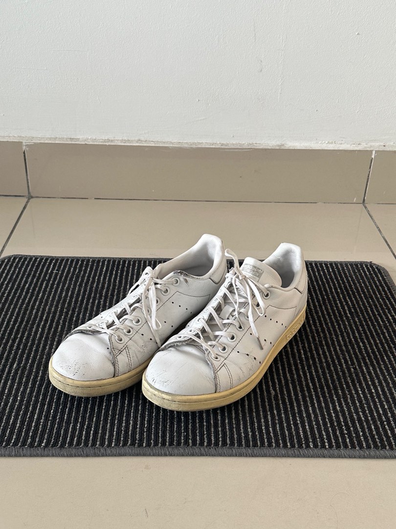 Stan smith plain white deals