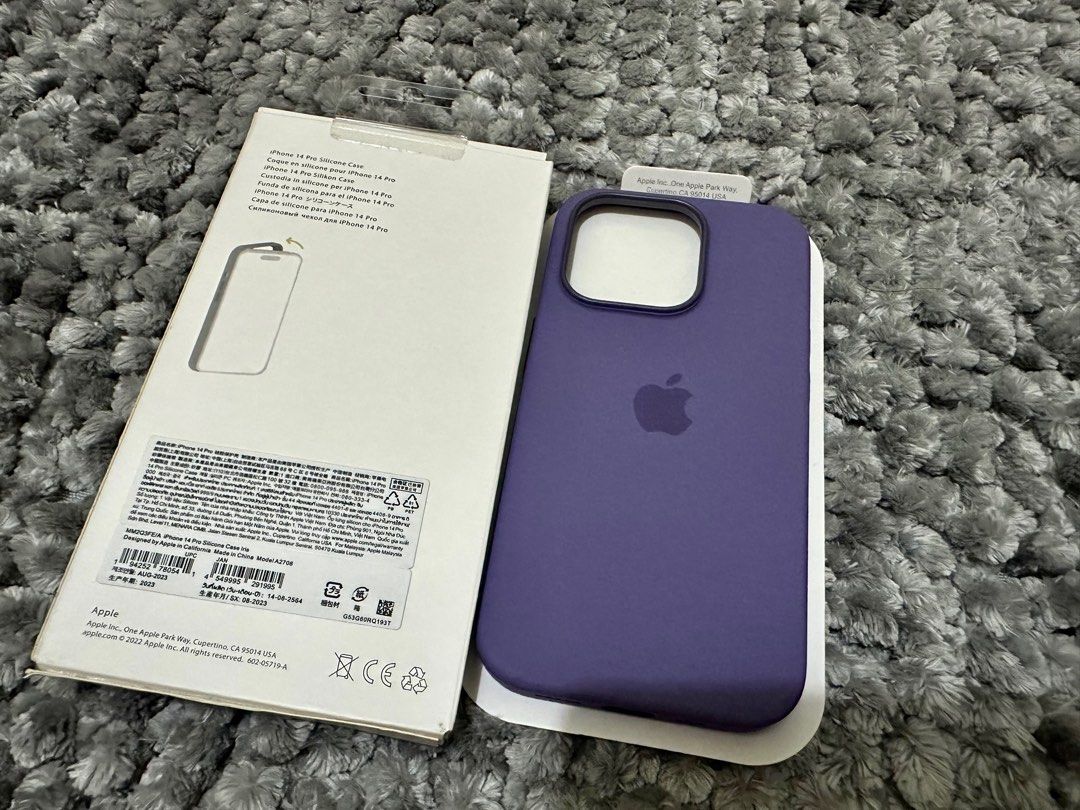 Apple Silicone 1p14 pro (Category: Cases & Sleeves) located in Angeles City. Submitted by aleigh (Listing ID 1265008671, Image 2). Description: Fitted only high quality of apple silicone case color: Iris For iphone 14 pro.