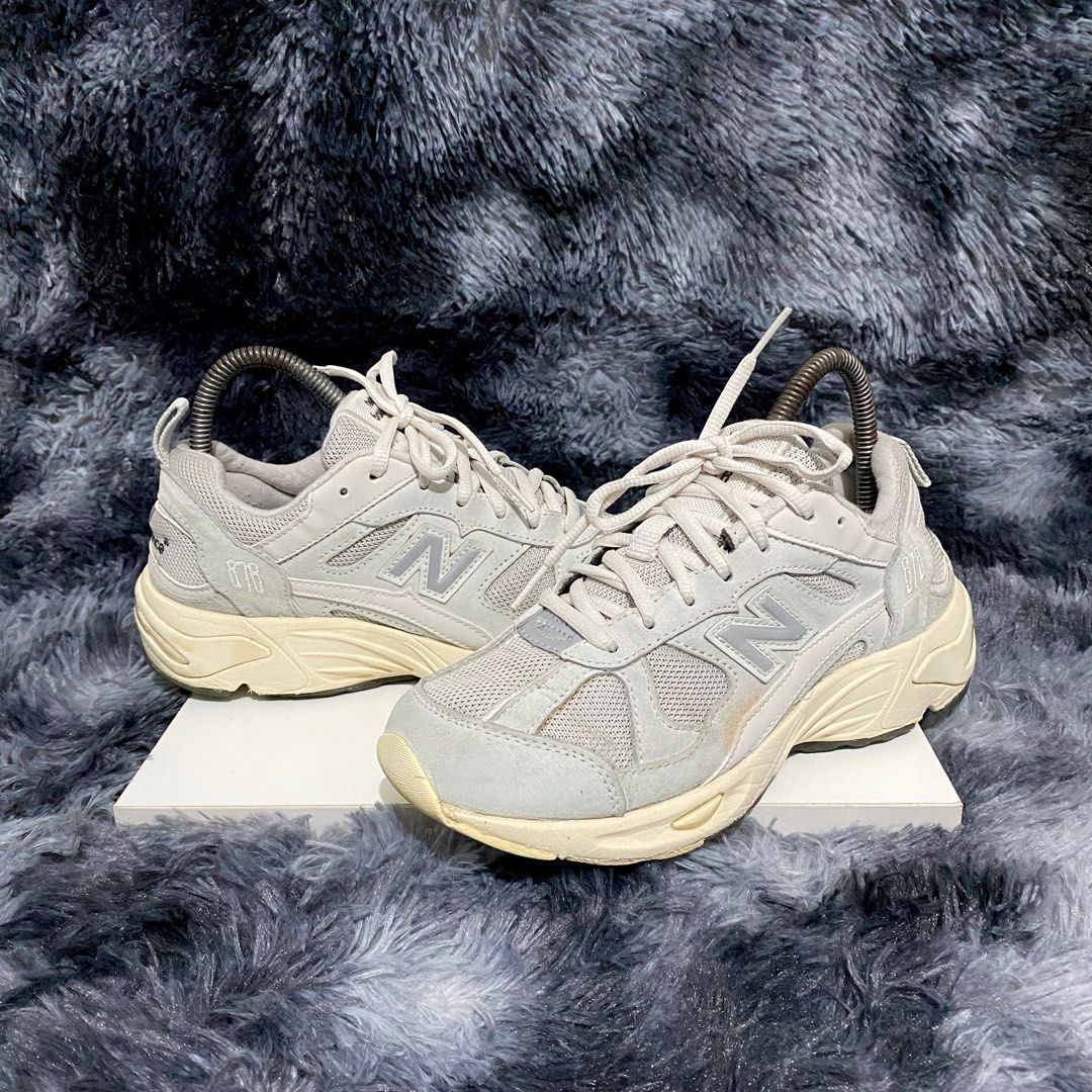 New balance 878 women olive top