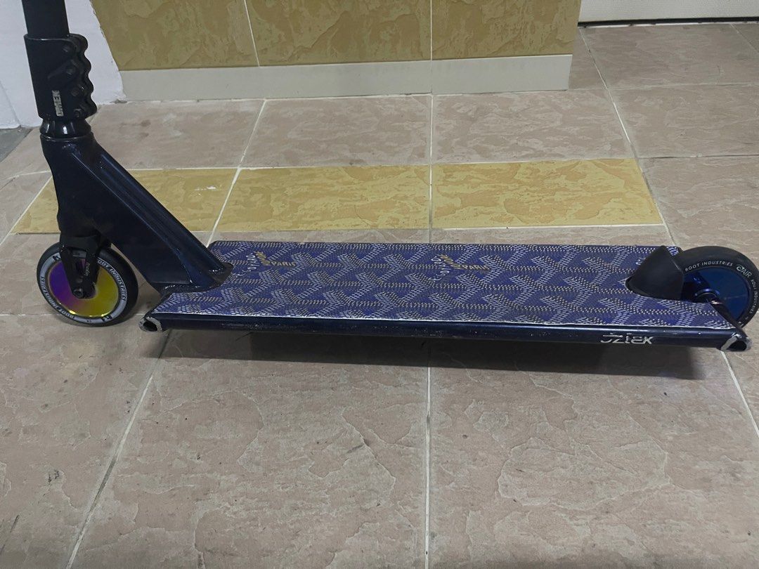 Aztek Europa Stunt Scooter, Sports Equipment, Sports & Games, Skates ...
