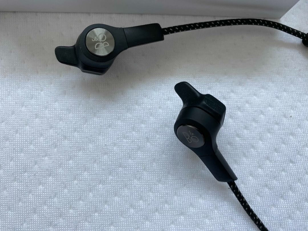 BANG & OLUFSEN Beoplay E6 Wireless In-Ear Earphone, Black,One Size,1645300, Audio, Earphones on Carousell