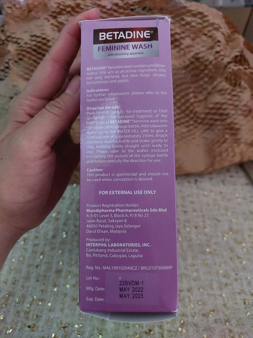 BETADINE Feminine Wash with Douching Apparatus (EXP 2025), Beauty