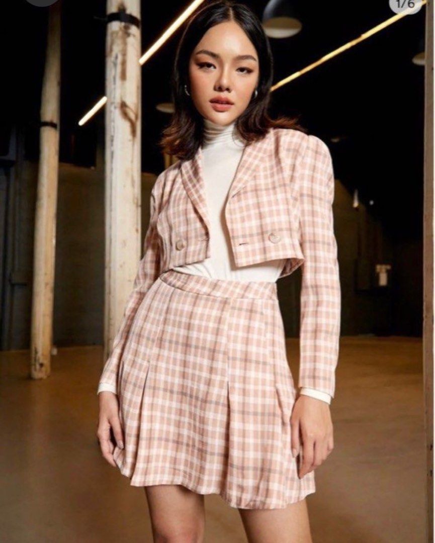 Checked skirt online and blazer set