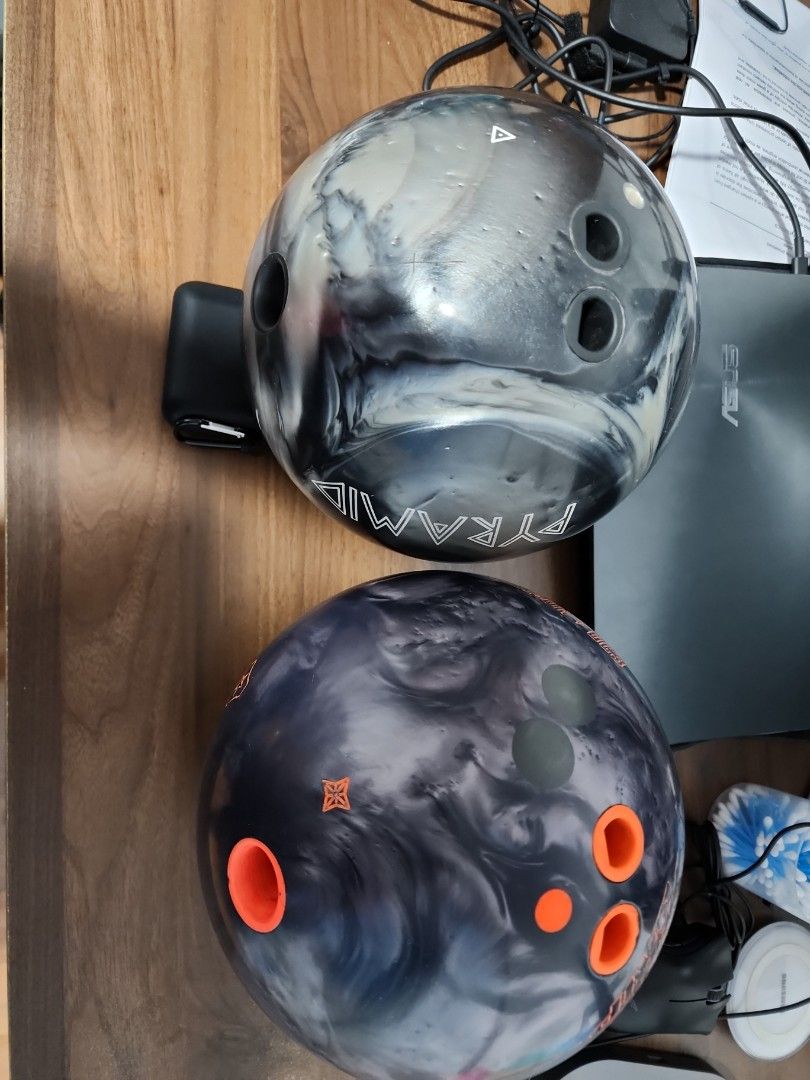 bowling ball for sale, Sports Equipment, Sports & Games, Billiards