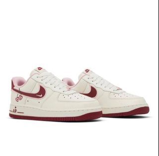 Brand new valentines day nike airforce 1 Low sneakers