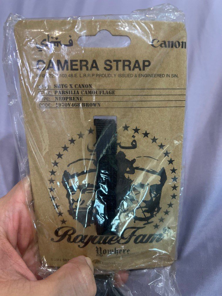 Camera Strap (Category: Camera Bags & Carriers) located in Singapore. Submitted by jtmr93 (Listing ID 1265064149, Image 2). Description: By Canon.
