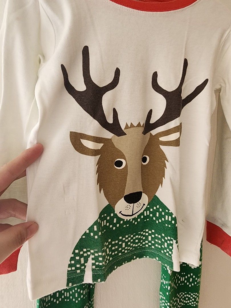 Carter s 4T Christmas pajama set Babies Kids Babies Kids Fashion on Carousell