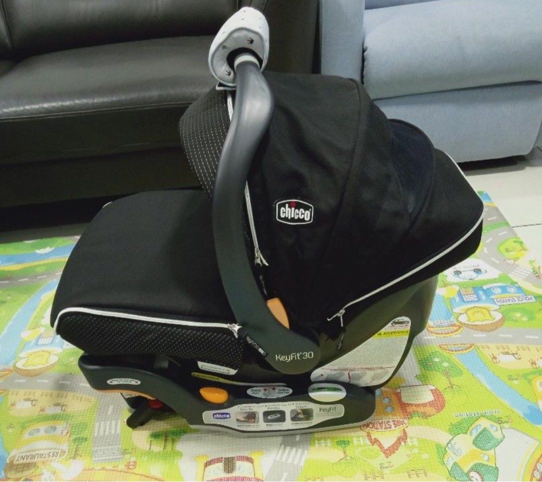 Chicco Keyfit 30 with base Babies Kids Going Out Carriers
