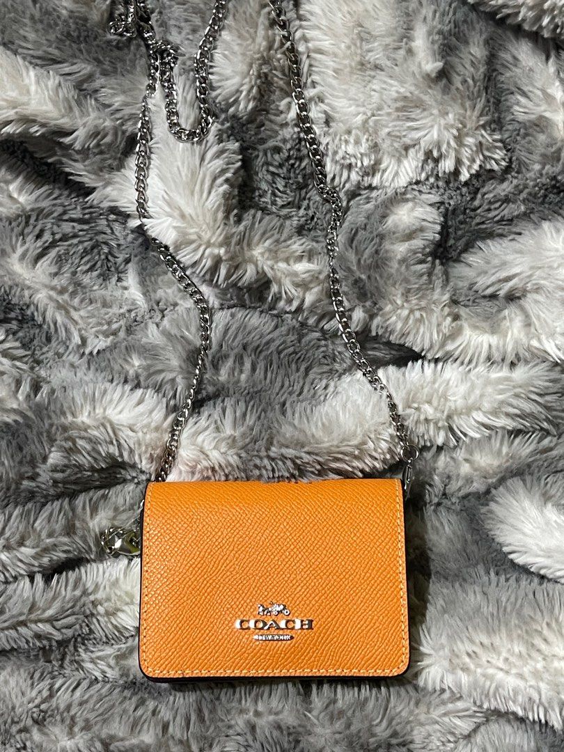 Coach mini sling bag (coin purse) (Category: Luxury Bags & Wallets) located in Taytay. Submitted by chubbychic (Listing ID 1265050548, Image 2). Description: .