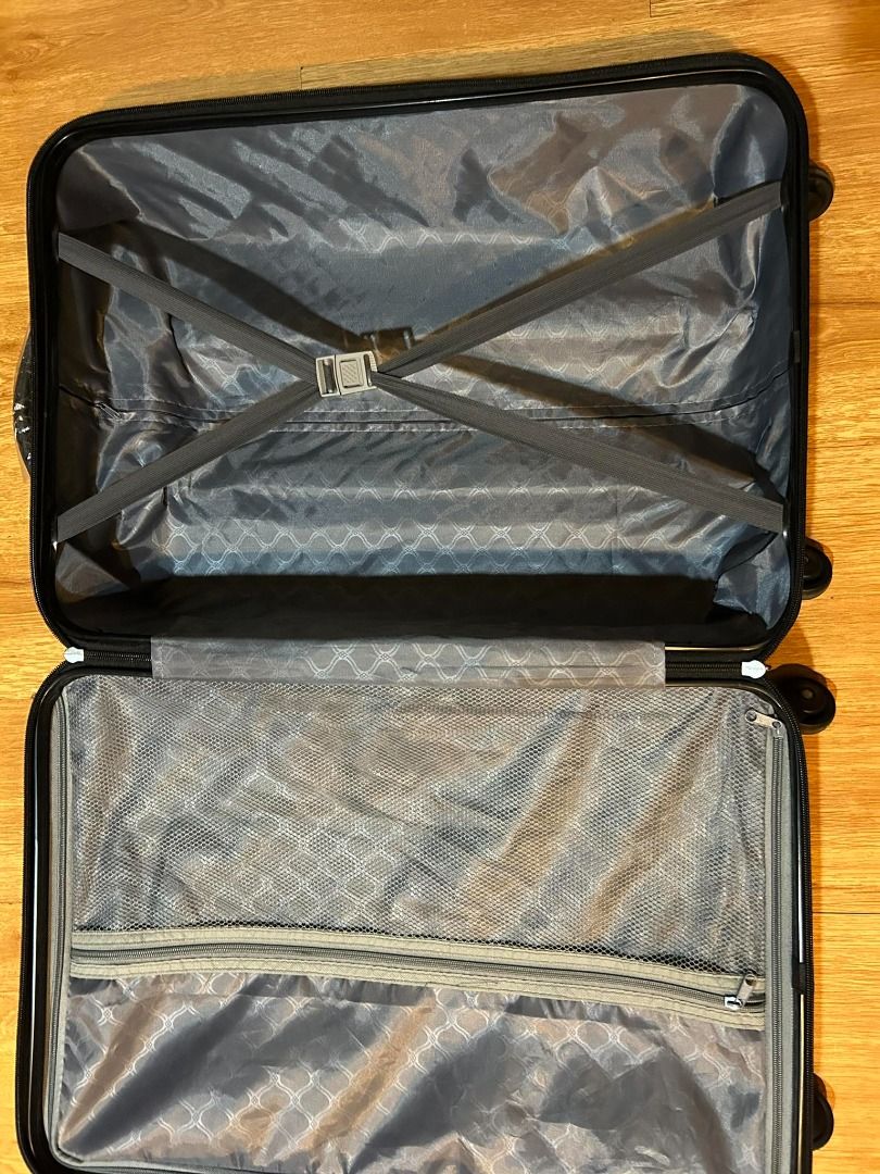 Emerald Green 24Inch Luggage, Hobbies & Toys, Travel, Luggage on Carousell