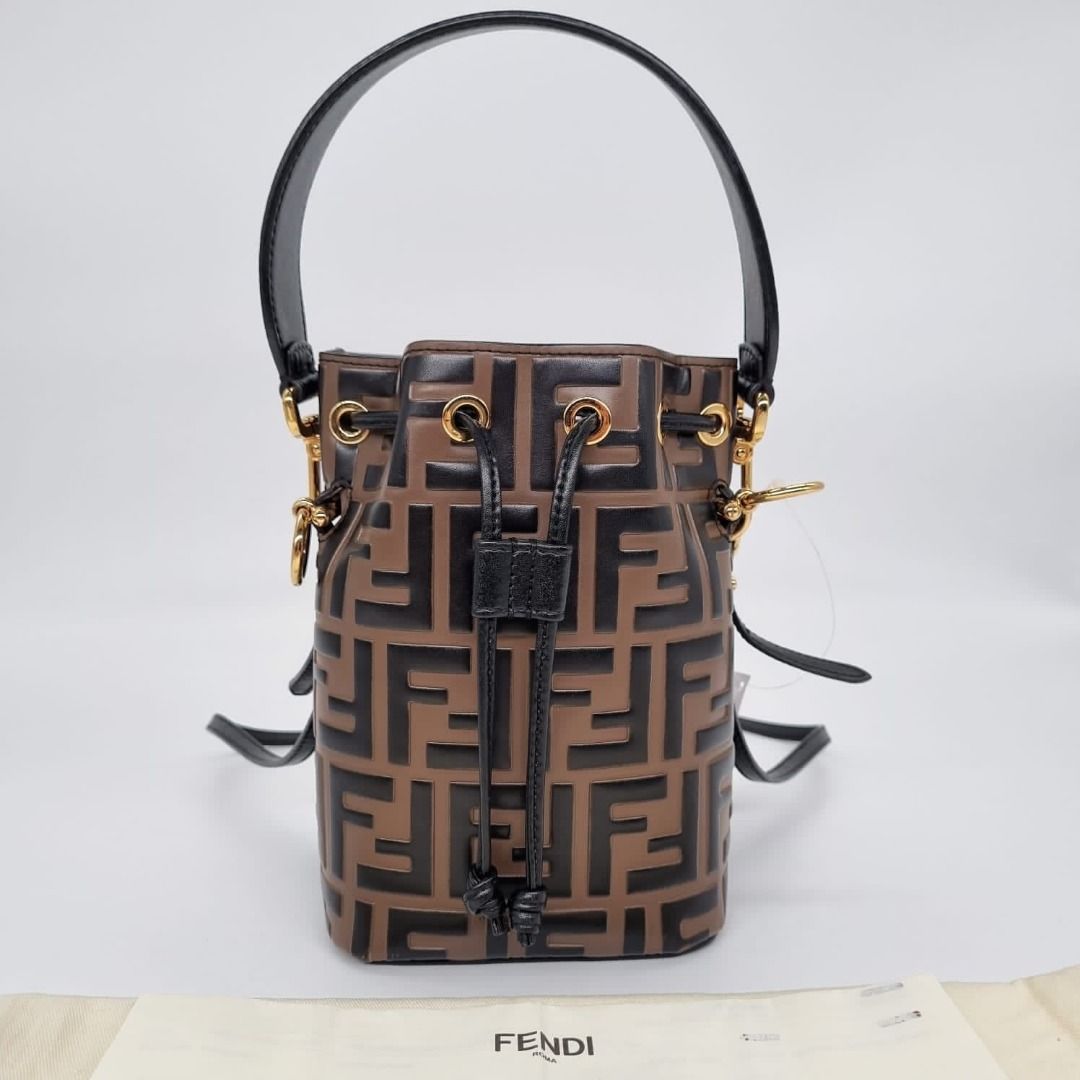 Fendi Montressor Bucket Bag Mini FF Maya Black Tahun 2018 Size 12x10x18 DB Ori Rec Butik 2018 Long Strap P. 124 Short Strap P.30 dv